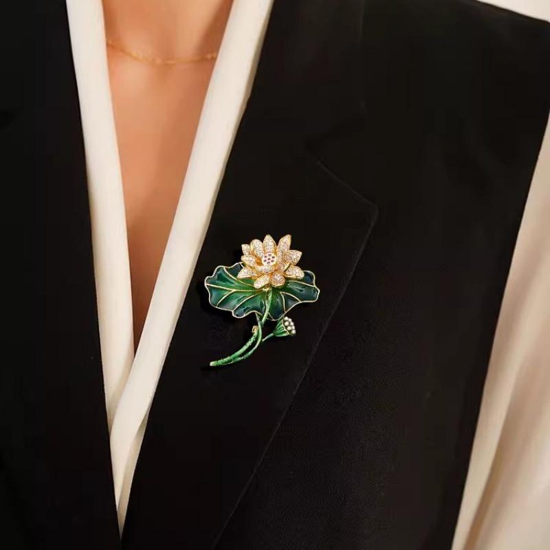 Good Luck Lotus Brooch, High-end Women's Exquisite Chinese Style Lotus Brooch, Niche Design Sense Brooch