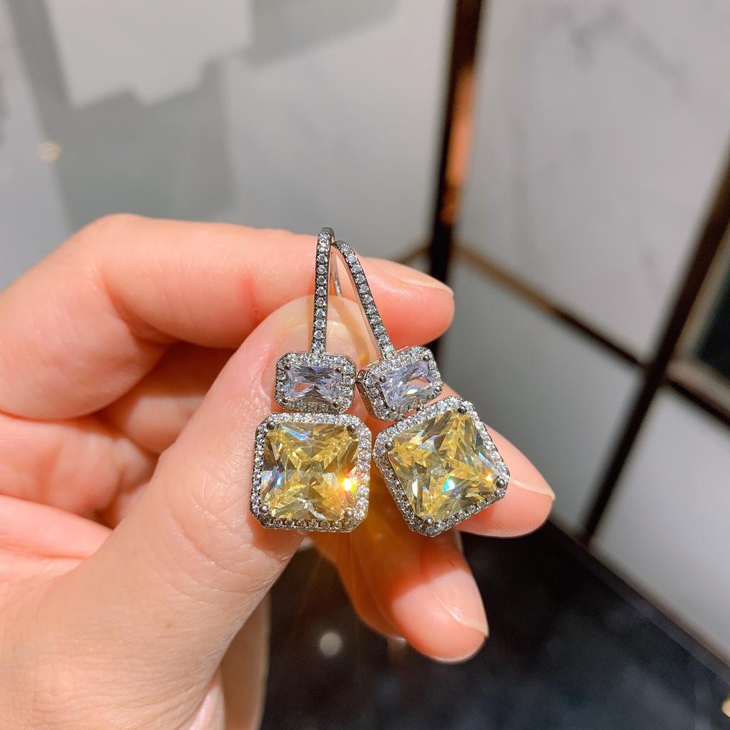 Jewelry Simulation Yellow Diamond Pendant, Stud Earrings, Necklace, Female Colorful Treasure Set.