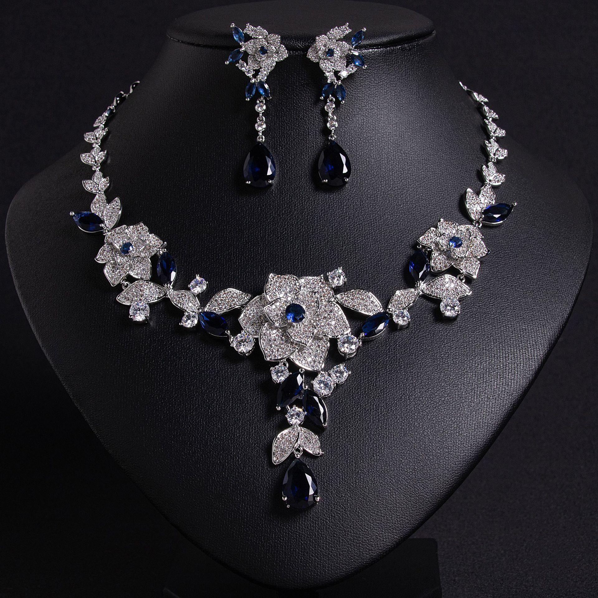

Женский дизайн в стиле легкой роскоши, инкрустированный цирконом, элегантный набор ожерелья и серег, модный и универсальный нишевый дизайн, набор с цирконом синий