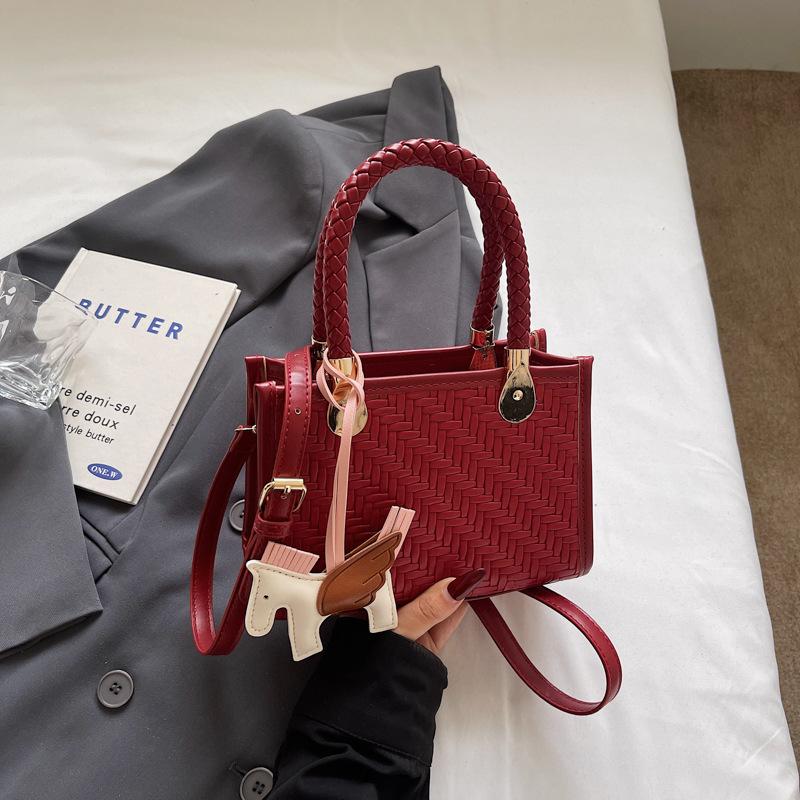 Niche handbag bag women's new popular fashion versatile messenger bag high-end single shoulder tote bag