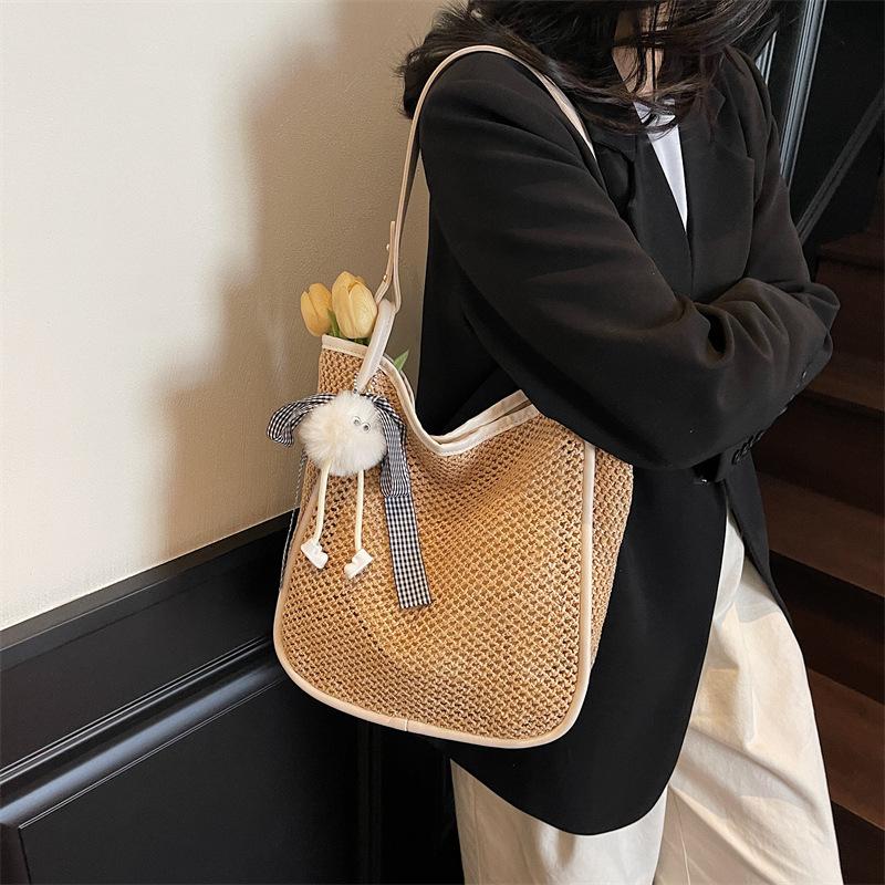 Nischen-Beliebte Strohtasche Damen Vielseitige Pendlertasche Strandurlaub Großvolumige Bucket Bag