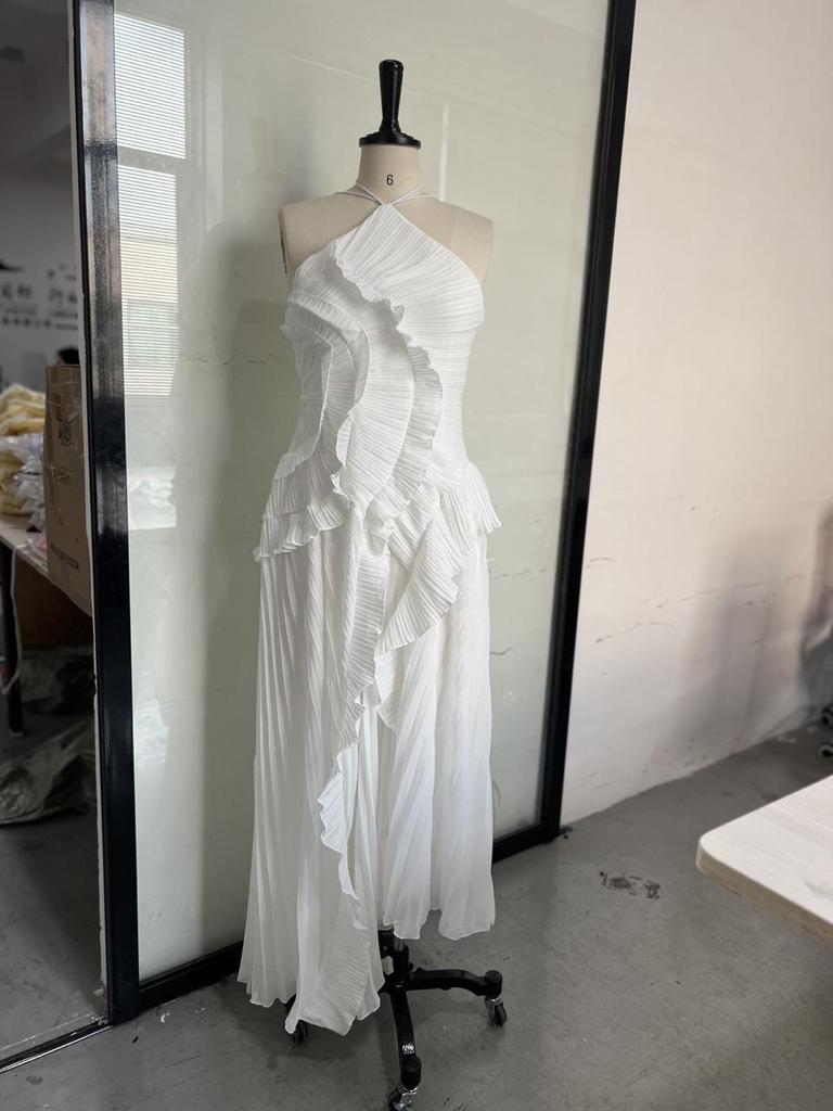 2026 Sleeveless Irregular Lace Slit Dress: Women's Summer High-End Fashion