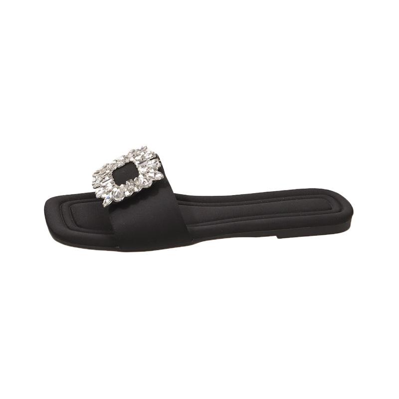 Xiaoxiangfeng wears flat-bottomed slippers for women's summer new rhinestone square buckle Internet celebrity one-word cool slippers ins tide