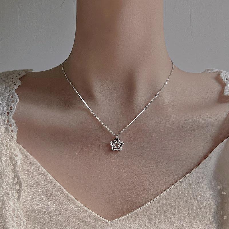 Naszyjnik z cyrkonii kwiatowej Kobiecy letni ins prosty zimny wiatr osobowość mały kwiat łańcuszek obojczyka stal nierdzewna