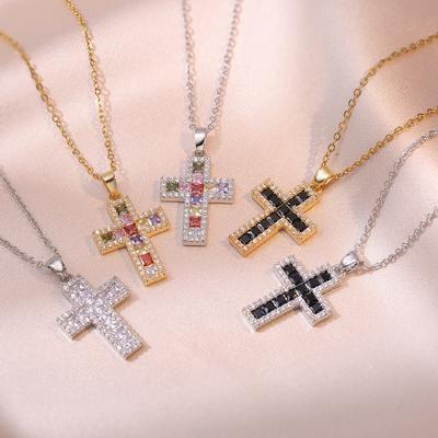 Luxus Damen Schwarz Regenbogen Zirkonstein Kreuz Anhänger Halskette Vintage Goldfarbe Hochzeit Für Frauen