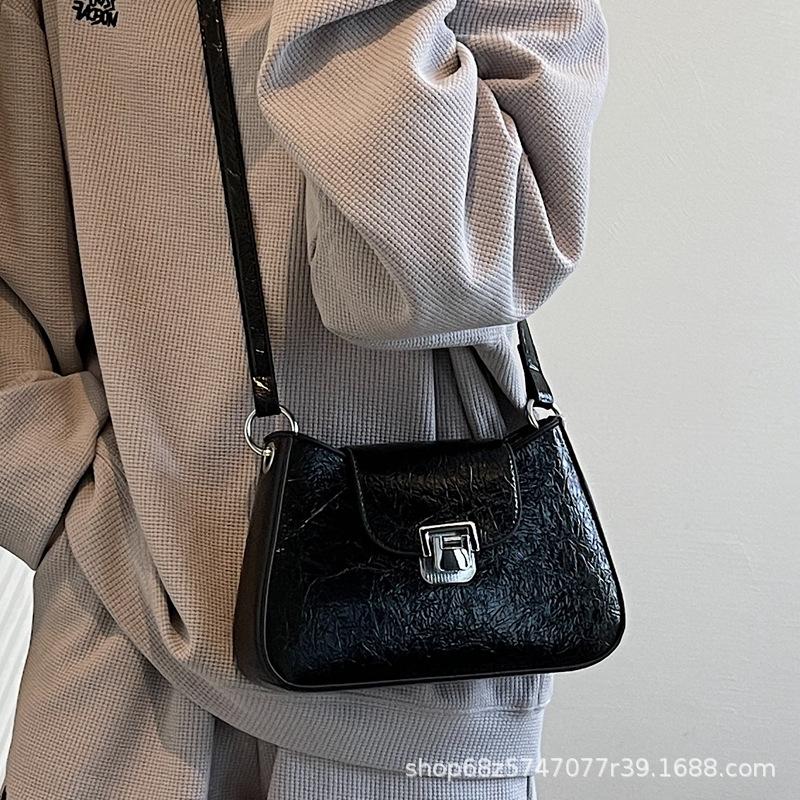 Niche High-end Underarm Bag Women's 2025 New Spring Small Square Bag Simple and Versatile One-shoulder Crossbody Bag