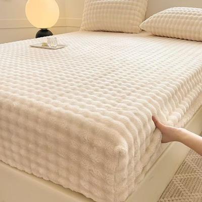 2026 New Rabbit Rabbit Velvet Bedsheet Cover, Single Piece, Winter Thick Milk Coral Velvet Mattress Protective Cover