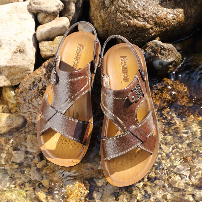 New 2025 summer men's sandals leather casual beach shoes men wear the first layer of cowhide cool slippers men's dual-use
