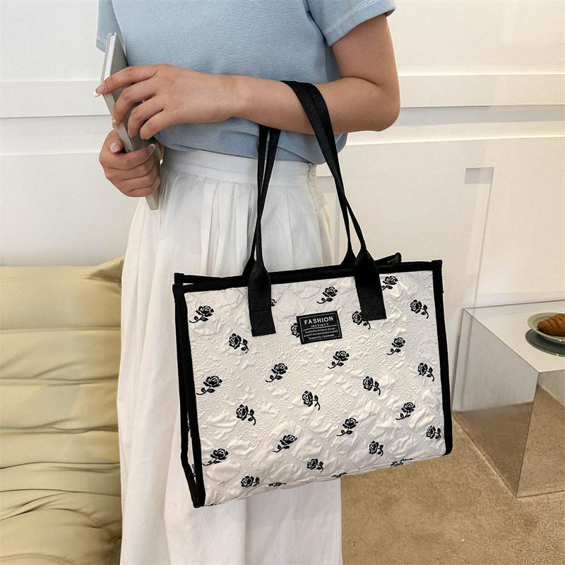 Elegant Canvas Shoulder Bag For Women Spacious 2023 Fashion Floral Tote