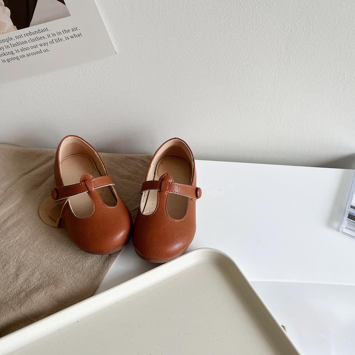 

Spring Child Princess ShoeNew French Girl Loafers Shoe Korean Fashion Anti Slip Comforta Girl Party Child LeatherShoe 23