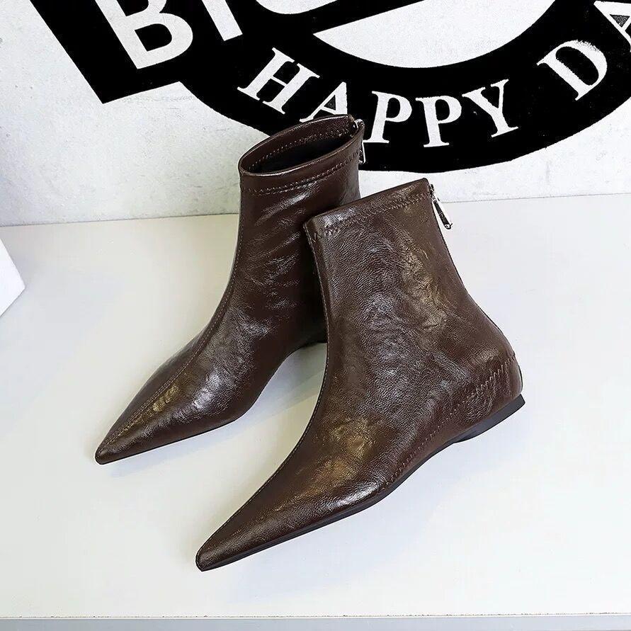 Design boots brown fashion pointed thin simple short boots increase the height of small European and American retro leather boots