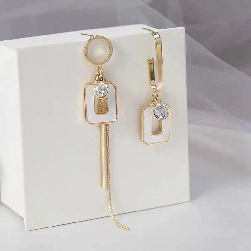 

Шикарные асимметричные серьги с кисточками: Женские прямоугольные европейский и американский стиль