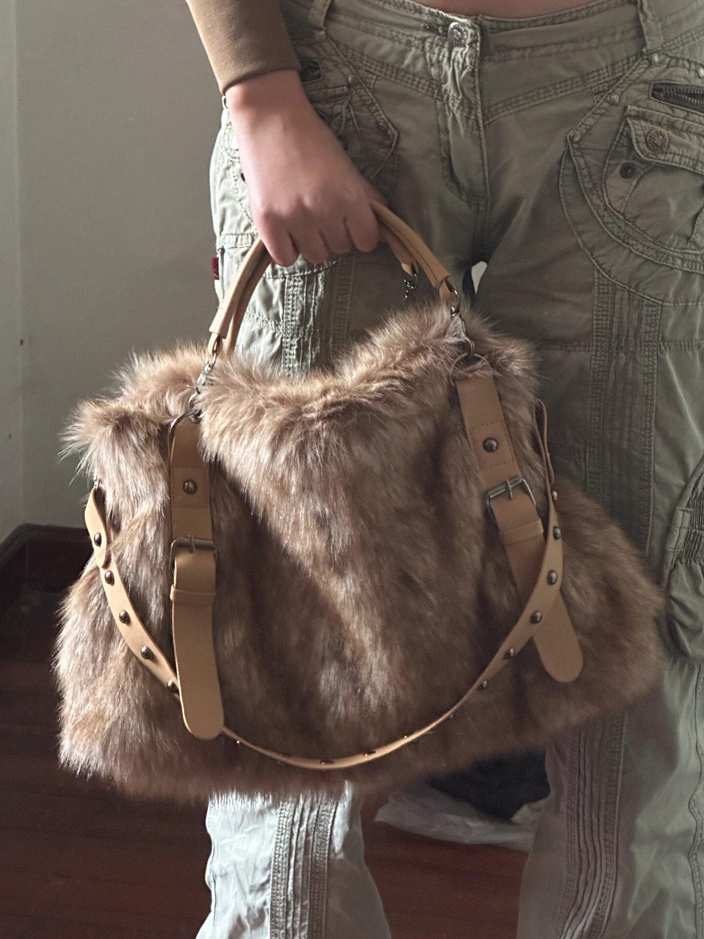 

Trendy Niche Fuzzy Shoulder Bag | Winter Autumn Versatile High - End Large Capacity Retro Plush Purse