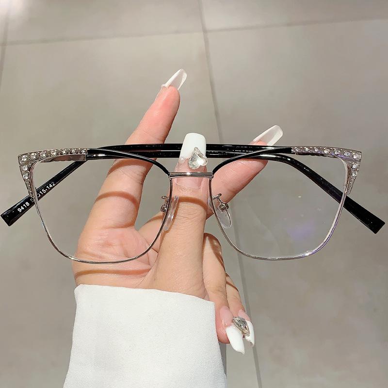 New high-end cat's eye diamond-encrusted anti-blue glasses retro simple plain artifact Internet celebrity flat glasses