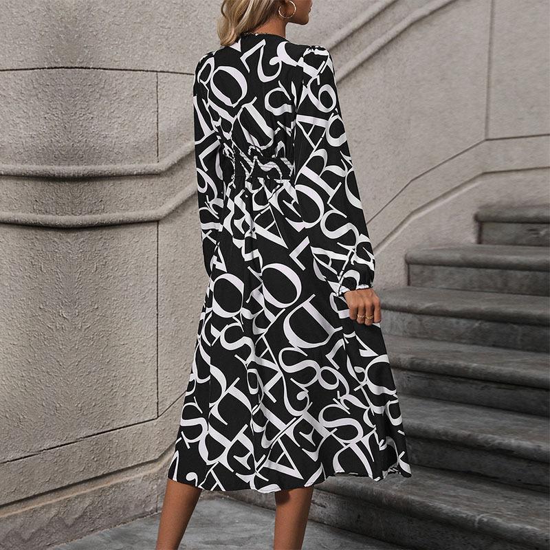 [Baizhiyi] Autumn new sexy literary deep v-neck long-sleeved letter printing dress