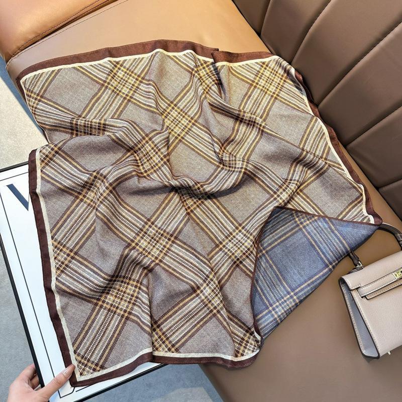 Spring clothing with silk scarves Double-sided herringbone velvet silk scarves Simple retro square scarves Travel sunscreen scarves