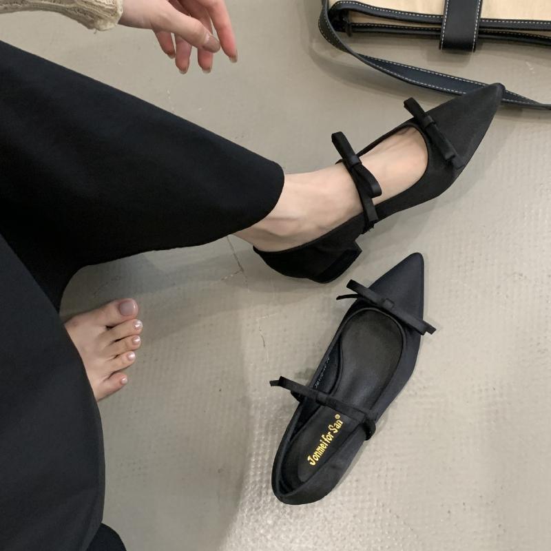 Fashion Elegant Pointed Toe Satin High Heels Women Sweet Butterfly-knot Brand Designer Shoes Fashion Comfortable Low Heel Dress Shoes