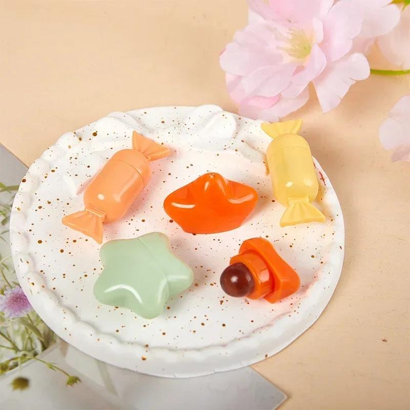 Mini Silicone Lip Brush Lipstick Brush Cute Little Covered Lip Brush Smudge Brush Portable Brush Lip Gloss Brush Makeup Brush
