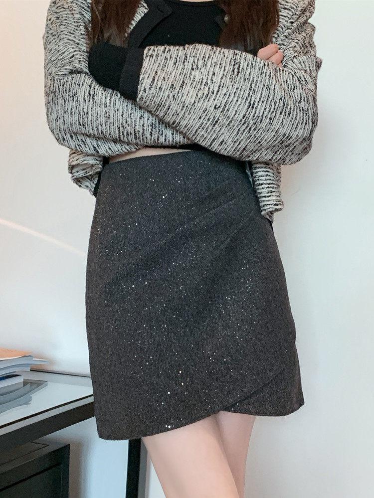 High-Waisted Black Wool Mini Skirt with Irregular Sequins - Women's A-Line Autumn/Winter 2025 Korean Style Bodycon Skirt.