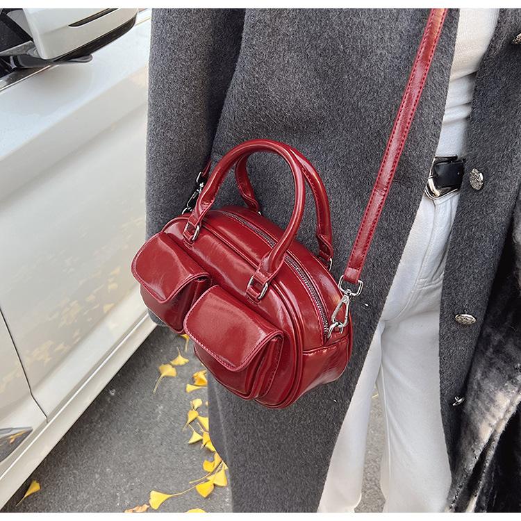 Versatile niche armpit 2025 fashion tote bag autumn and winter large-capacity bag bag women
