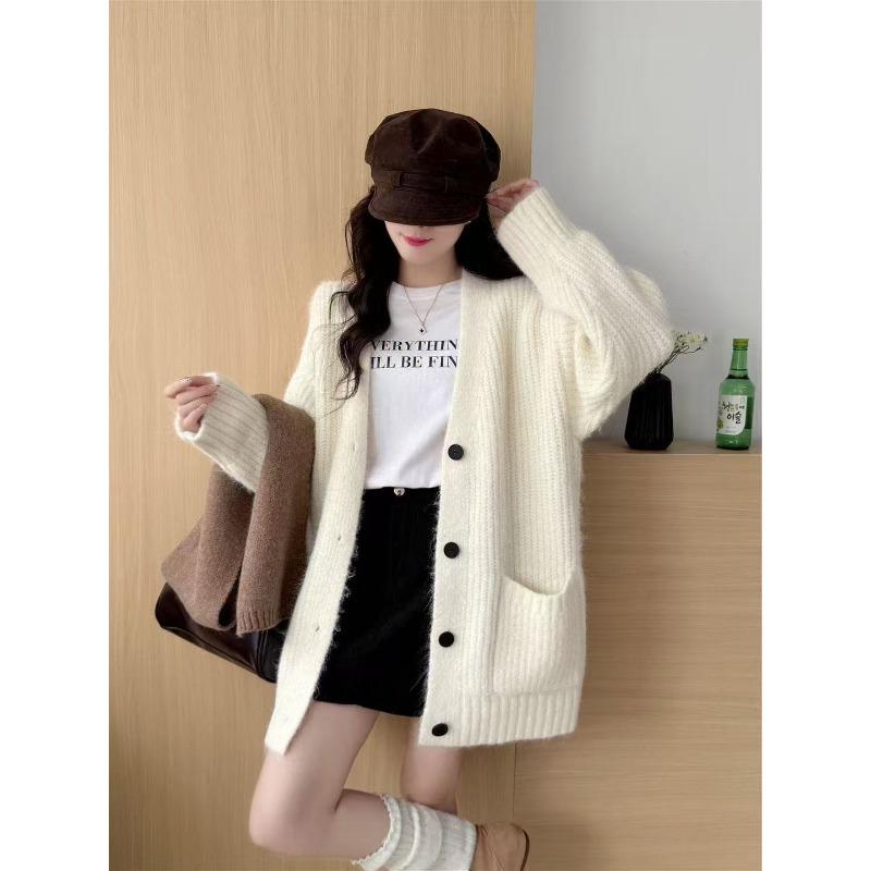 

Lazy wind V-neck sweater jacket women s clothing autumn and winter new loose simple casual knitted cardigan jacket women average size
