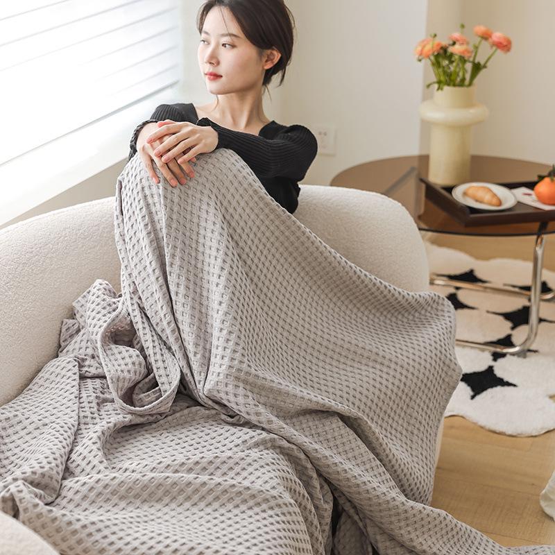 Pure Cotton Waffle Texture Blanket - Versatile Coverlet for Nap, Air Conditioning, or Summer Use