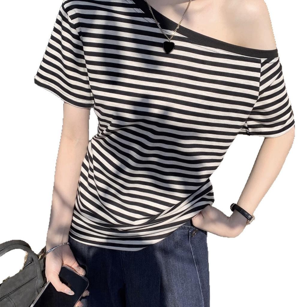 Design Sinn Schräg Schulter Kurzarm Gestreiftes T-Shirt Damen Sommer Neu Locker und Eng Vielseitig Schulterfrei Studenten Oberteil