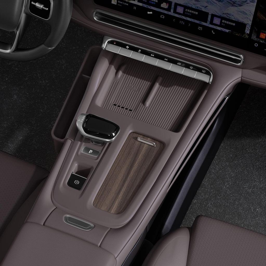 Fits 26 Geely Xingyue L Models: Central Control Silicone Storage Box Organizer.