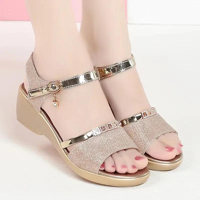 Summer New Open Toed Sandals for Women, Slope Heel Thick Bottom Sandals, Fashion Buckle with Diamond Buckle, Casual Sandals