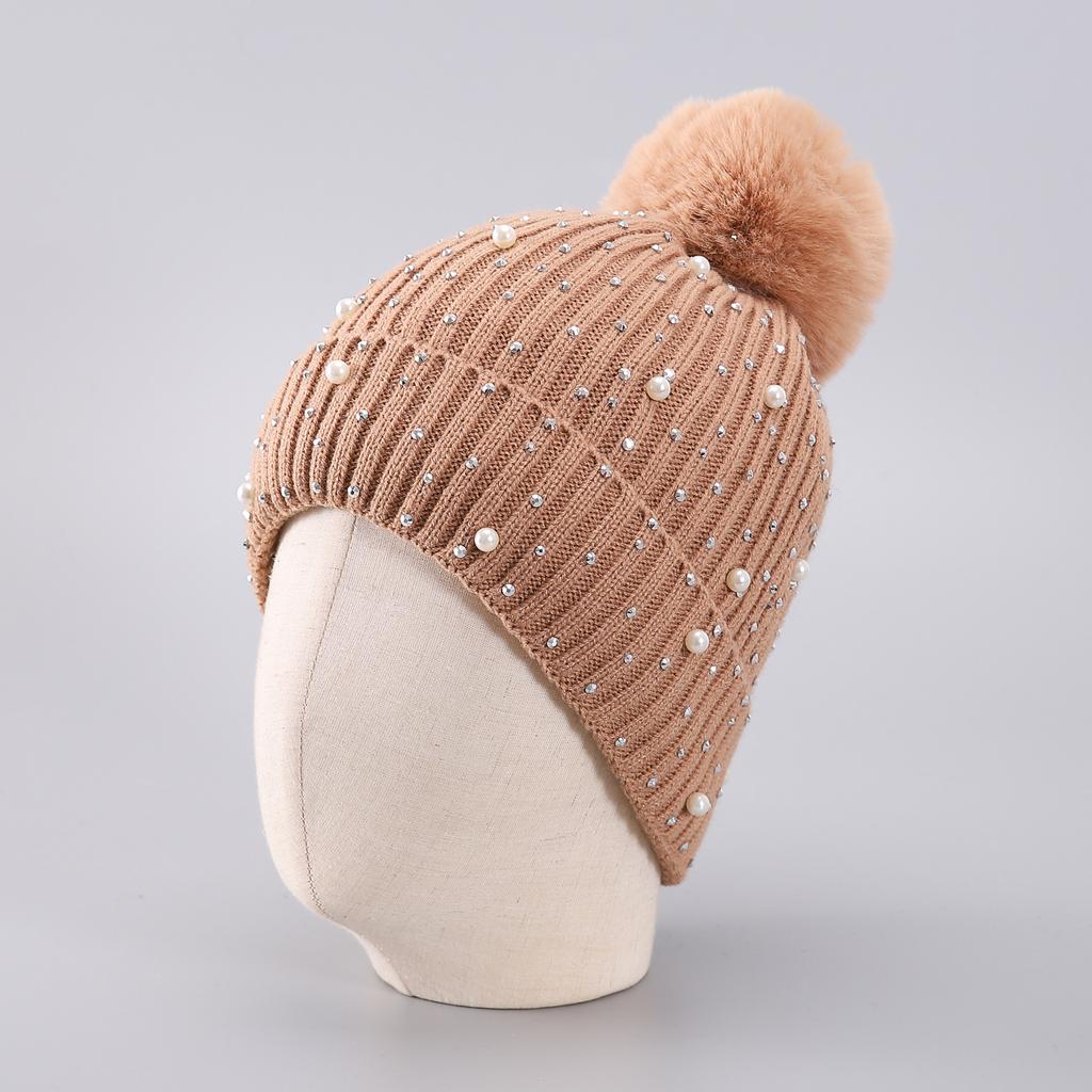 Specially for European and American winter knitted hats, fleece thickened thermal pullover hats, fashionable pearl belt diamond hats