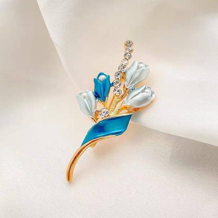 

Брошь High End с инкрустацией бриллиантами, женская, высокого класса, цветок на груди, многофункциональные аксессуары для одежды One Size синий