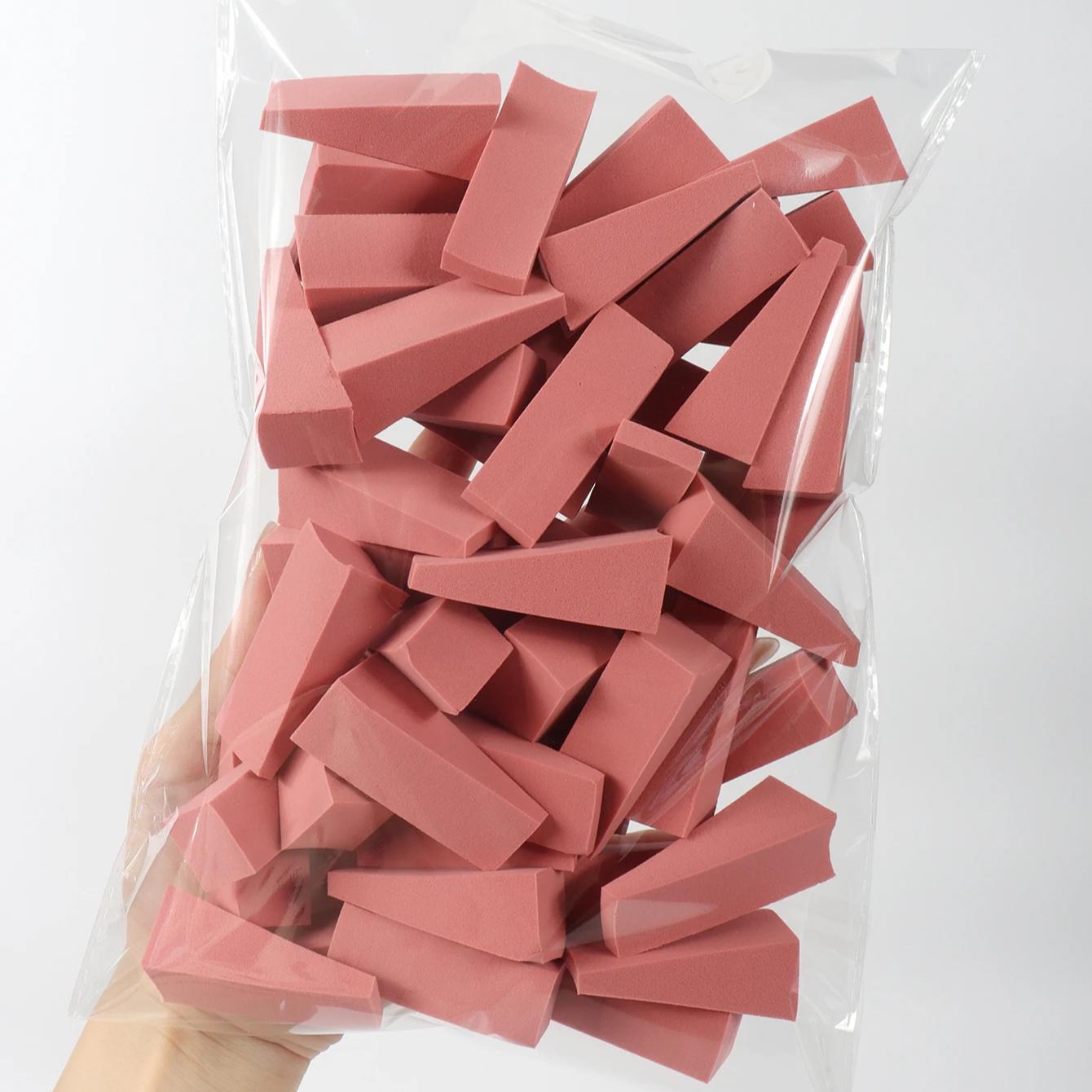 

50 шт./набор Спонж для смешанного макияжа лица Без латекса Маленький клиновидный Гладкое нанесение Бьюти-спонж темно-розовый