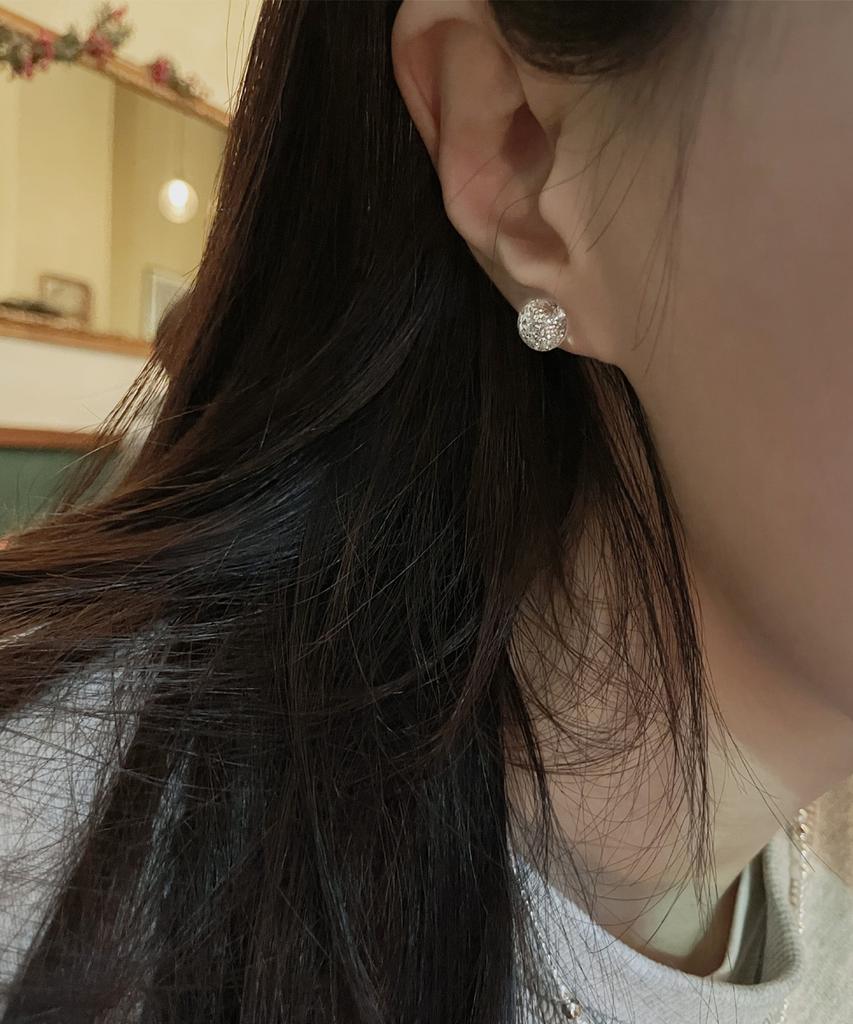 Ourthings Snowball Earrings
