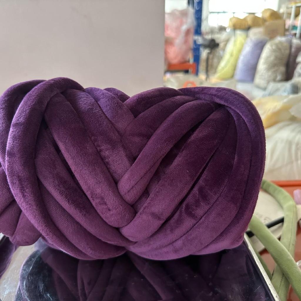 New Velvet Core-Spun Yarn for DIY: 3cm Thick Handmade Blanket, Pillow, Wool Fabric, Strip Yarn, Cat Bed.