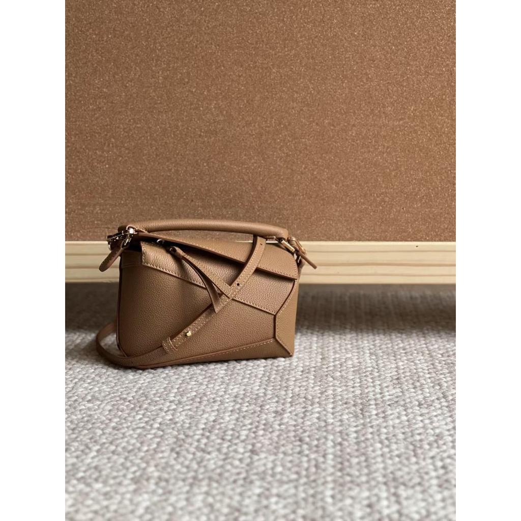 Leather Handmade Beeswax Line Geometric Bag Niche Light Luxury Pillow Bag Trend Splicing Shoulder Messenger Bag Women's Small Square Bag