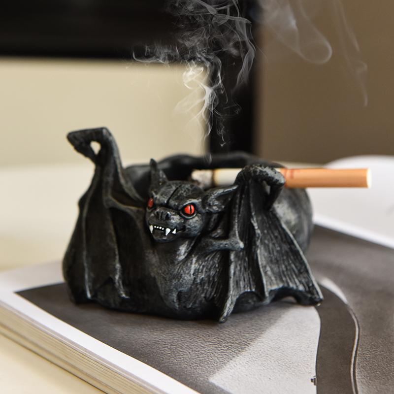 Creative Cartoon Bat Ashtray, Fashionable Father's Day Gift Ashtray, Classic Ornament Decoration