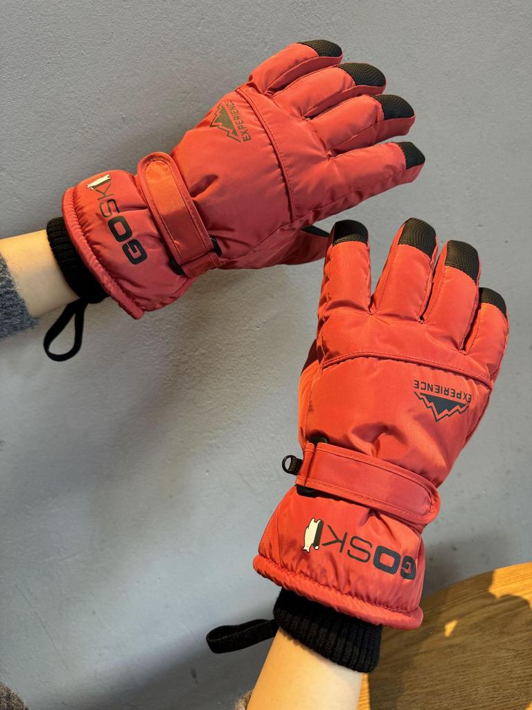 New festive New Year's red skiing male cycling velvet female anti-splashing water and cold