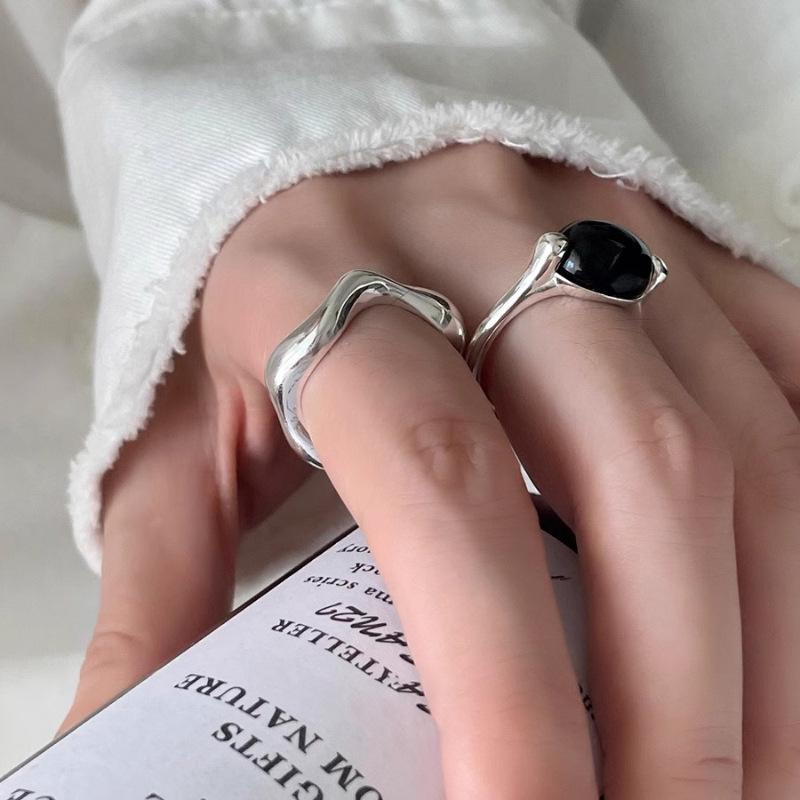 Schwarzer Achat 3D Ring für Damen: Einfach, Cool, Stapelbar Mode 2024