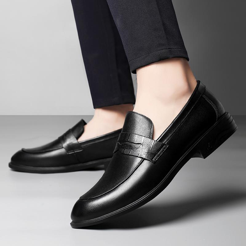 2026New Mens Handmade Casual Leather Office Loafers Fashionable Flat Designer Round Toe Business Shoes Comfy Light Outdoor Shoes