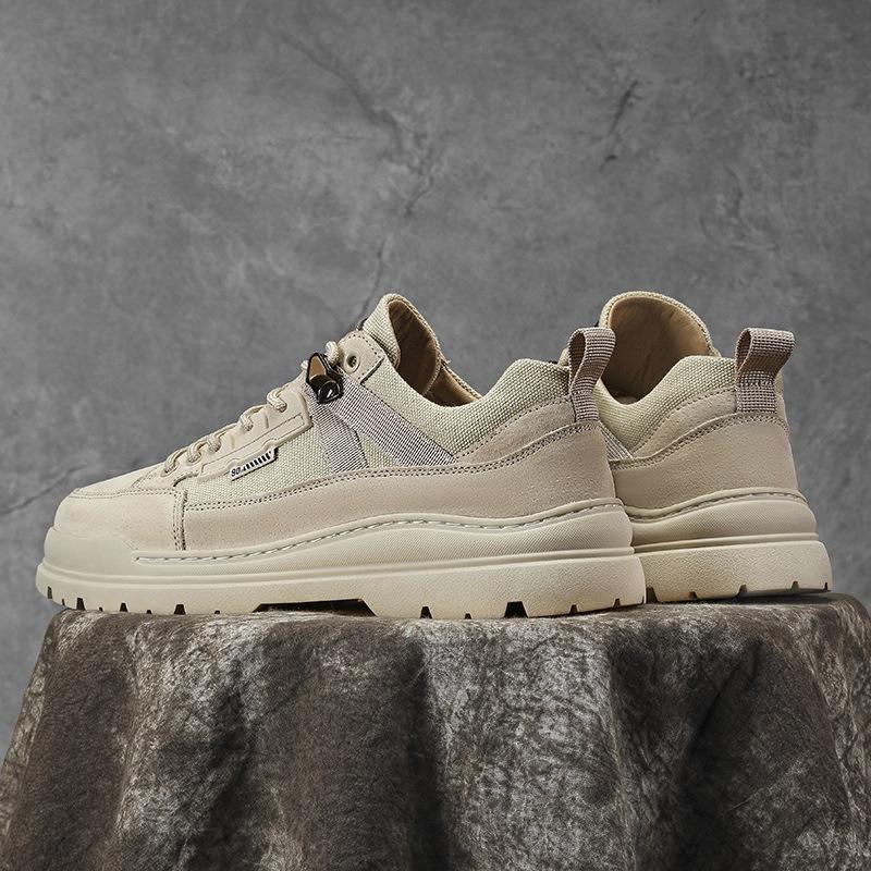 Módní trend, nové boty pro mládež, tenisky, prodyšné, deodorant, odolné proti opotřebení, tlumení nárazů, zvýšená protiskluznost