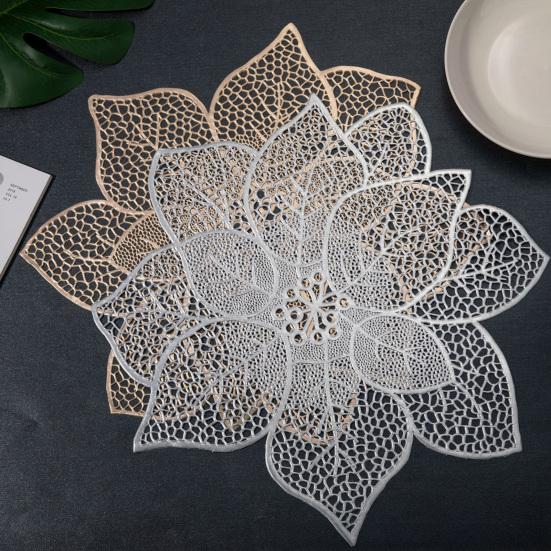 Blumenförmiges PVC Platzset Wasserdichte Tischmatte Familien-Essplatzset Tragbares Küchenplatzset für Restaurants Heimparty