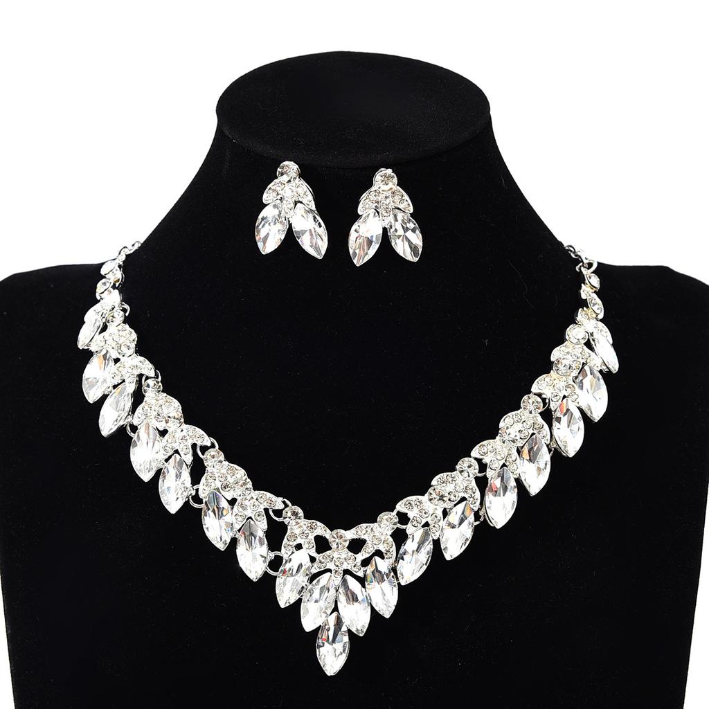 Vintage Exaggerated Leaf Necklace Earrings Set Crystal Gemstone Collarbone Chain Women's Two-piece Fashion Accessories