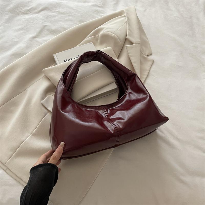 Retro commuter texture is fashionable today, large-capacity temperament tote shoulder armpit women's bag
