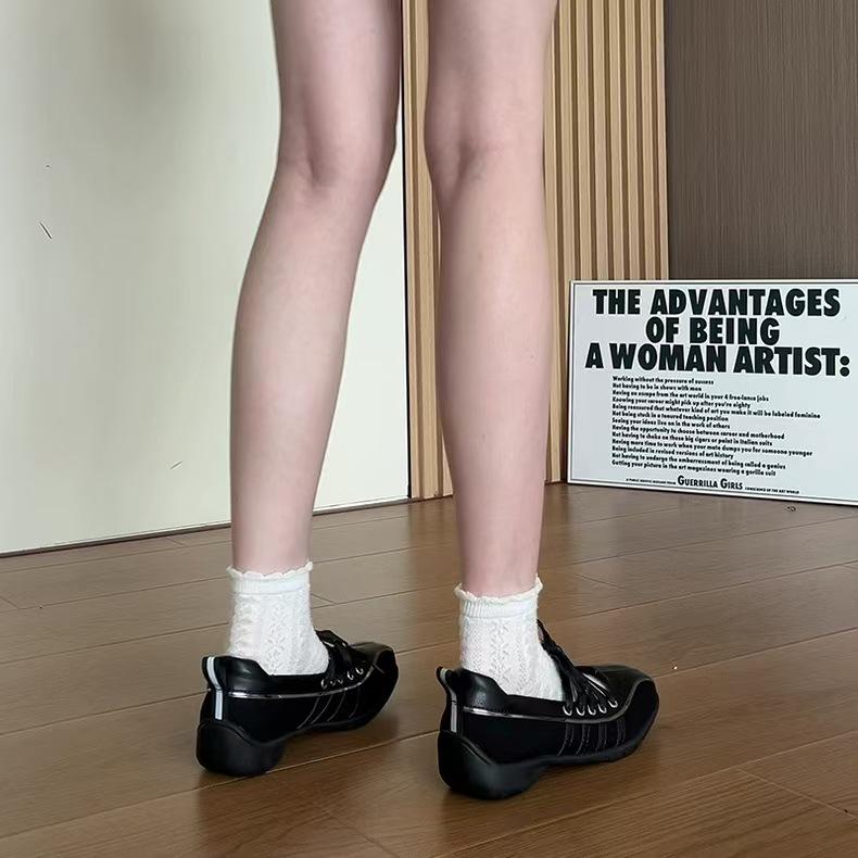 2025 Autumn Lace-Up Ballet Flats: Soft Sole White Mary Jane Sneakers