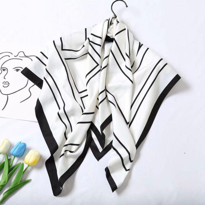 Black and White Animal Print Faux Silk Twill Scarf - 90x90CM Autumn/Winter Shawl for Women