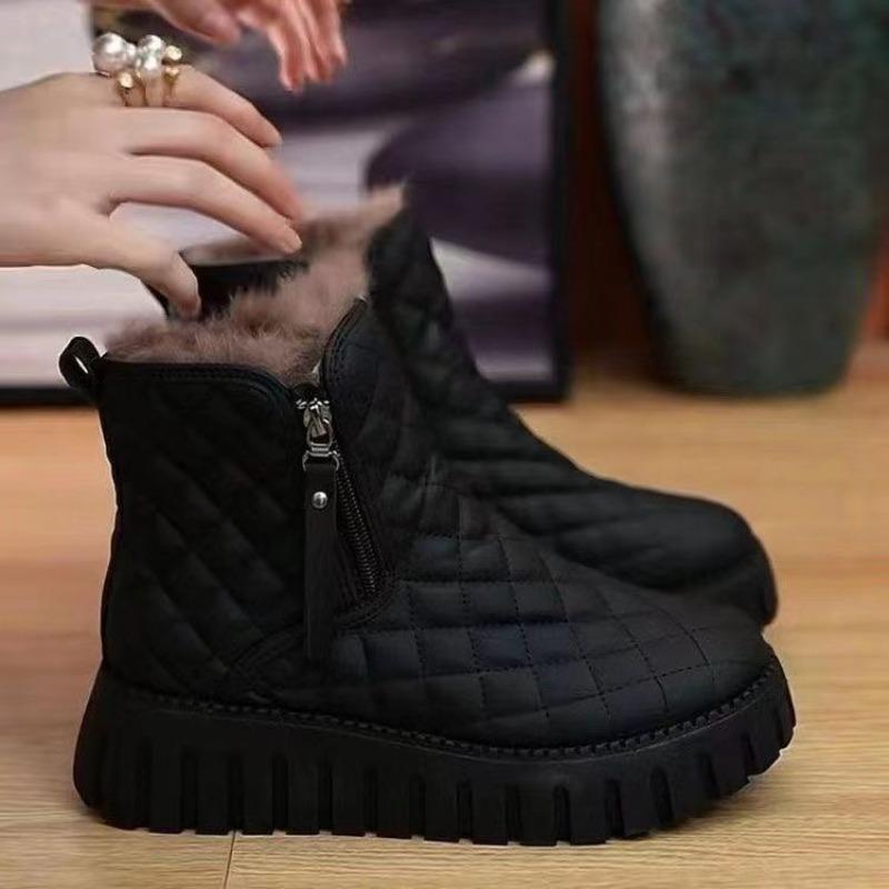 

thick-soled waterproof and warm snow boots, piled and thickened high-top cotton shoes, women s new winter non-slip bread shoes 40 чорний