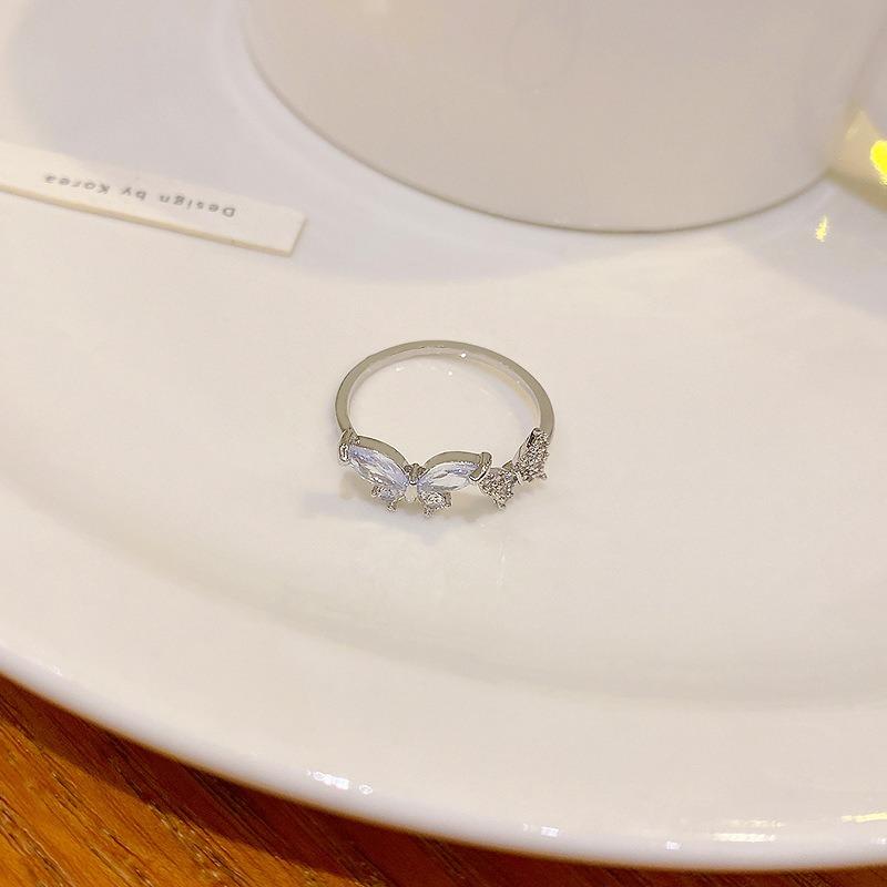 Open-ring Women's High-end Luxury Finger Ring with Unique Design for Small-scale Hand Accessories.
