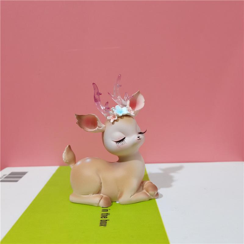 Huayun Little Deer Shaking Head Ornament for Car, Desktop, or Bedroom - Ideal Student Gift