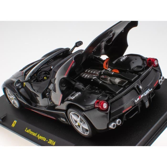 Véhicule miniature - Voiture miniature de collection 1:24 LaFerrari Aperta 2003 - FN046