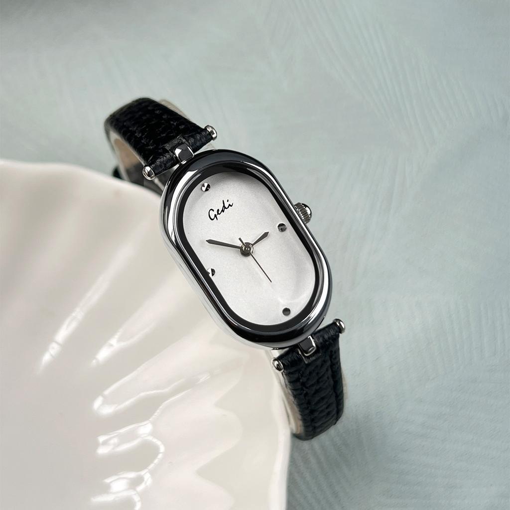 French Retro Oval Watch Female, Wind Exquisite And Simple Temperament Belt Quartz Watch